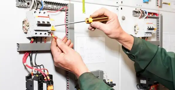 Professional electrical panel installation and wiring maintenance in Saint Petersburg, FL