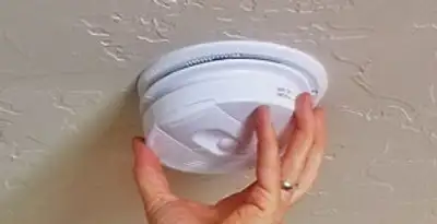 Smoke detector installation service ensuring home safety in Saint Petersburg, FL